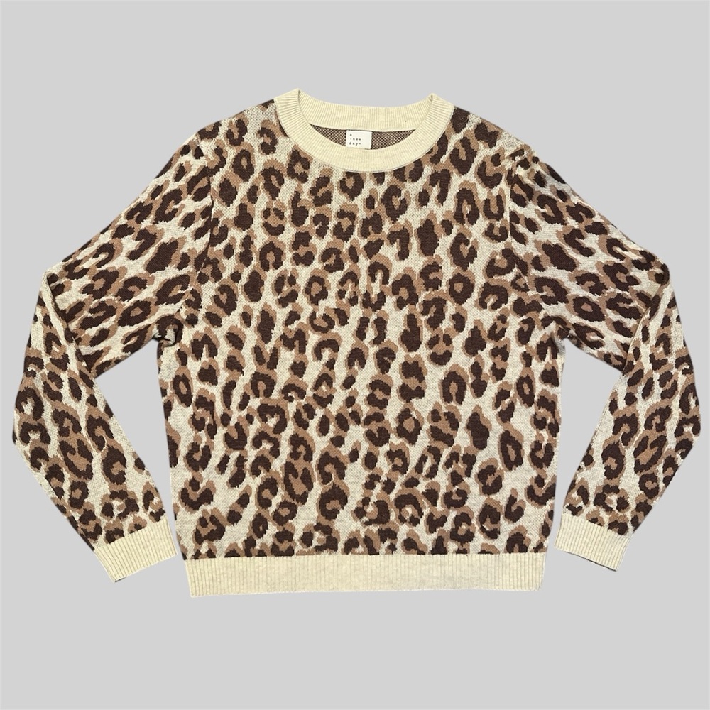 Leopard Print Pullover - Picture 6 of 8